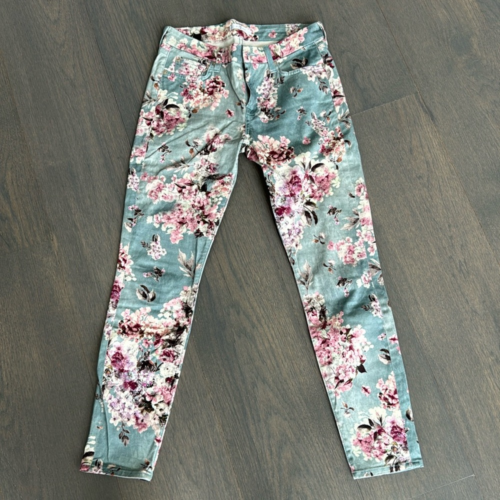 7 For All Mankind Flower Straight Leg Pants. Size 27